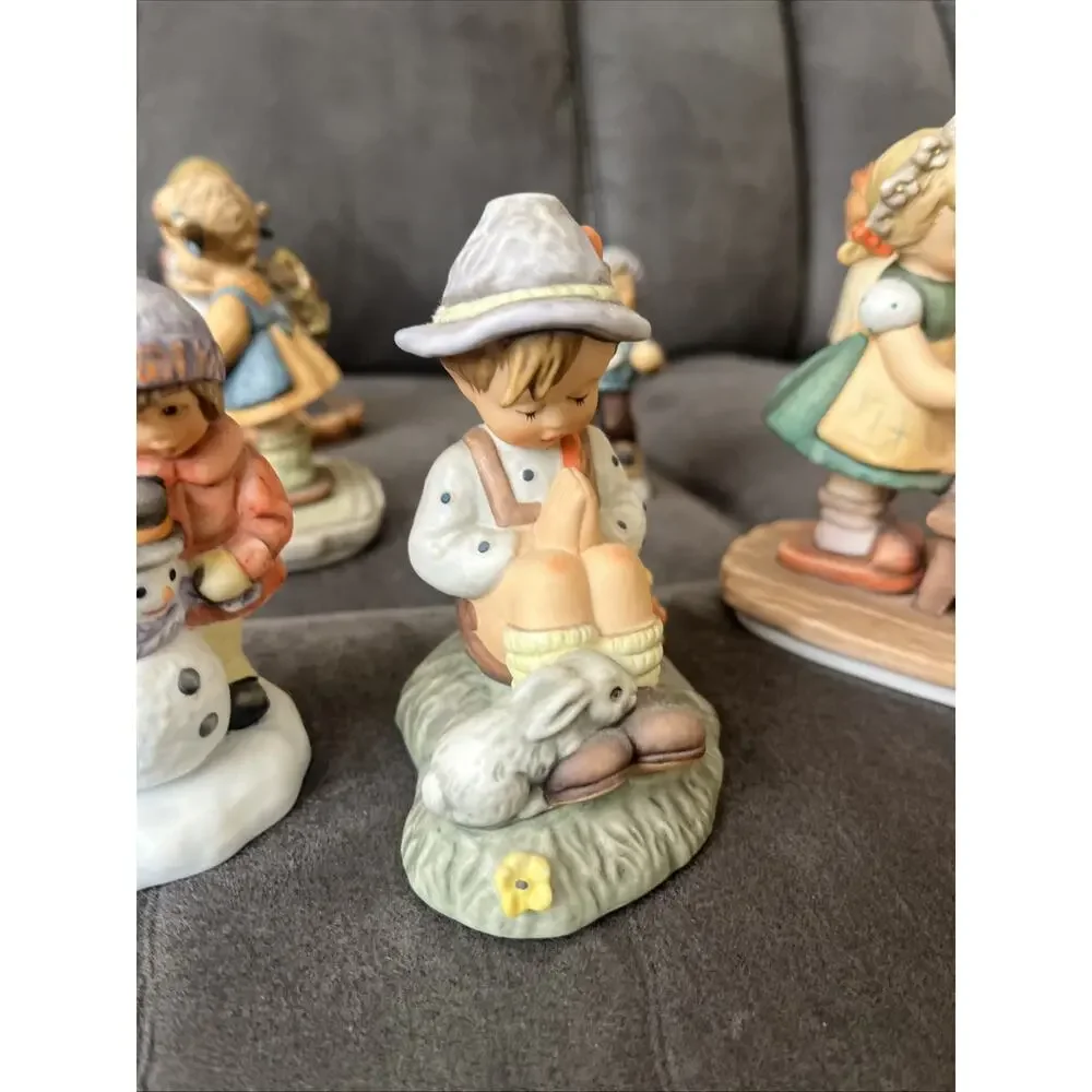 Lot Of 11 Berta Hummel Goebel 2003 Figurine Cat Snowman Swing Children. Perfect!